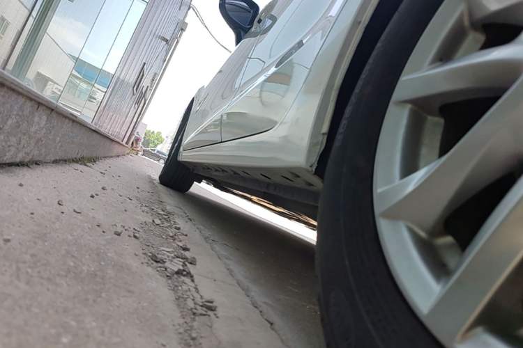 Used Mazda 3 Axela 2017 Sedan 1.5L Automatic Prestige Model China V Standard Left Side Sill
