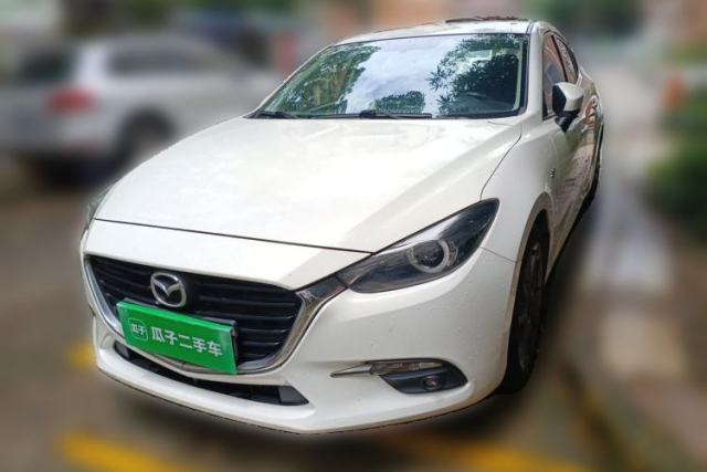 Used Mazda 3 Axela 2017 Hatchback 2.0L Automatic Luxury Model Emission Standard China V