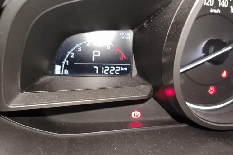Used Mazda 3 Axela 2017 Sedan 1.5L Automatic Prestige Model China VI Standard Odometer Close Up