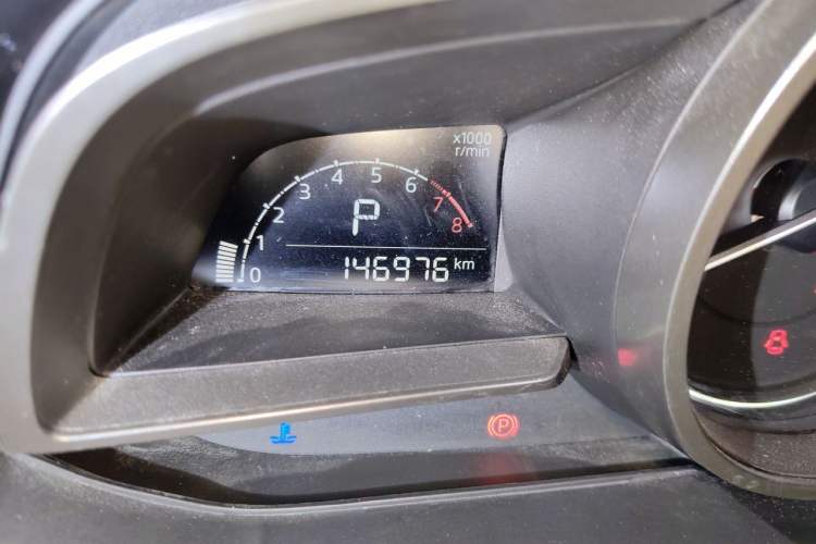 Used Mazda 3 Axela 2017 Sedan 1.5L Automatic Luxury Model Emission Standard China V Odometer Close Up