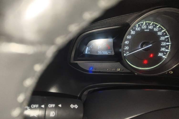 Used Mazda 3 Axela 2017 Sedan 2.0L Automatic Prestige Model China VI Standard Odometer Close Up