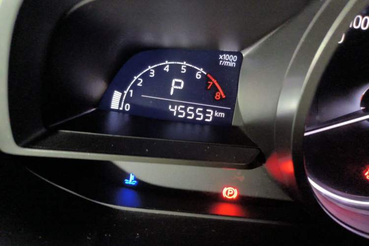 Used Mazda 3 Axela 2017 Hatchback 2.0L Automatic Luxury Model China VI Standard Odometer Close Up