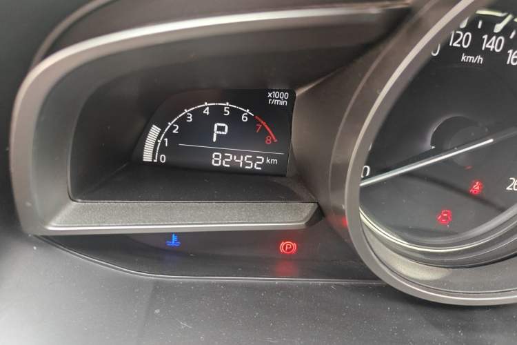 Used Mazda 3 Axela 2017 Sedan 1.5L Automatic Luxury Model Emission Standard China V Odometer Close Up