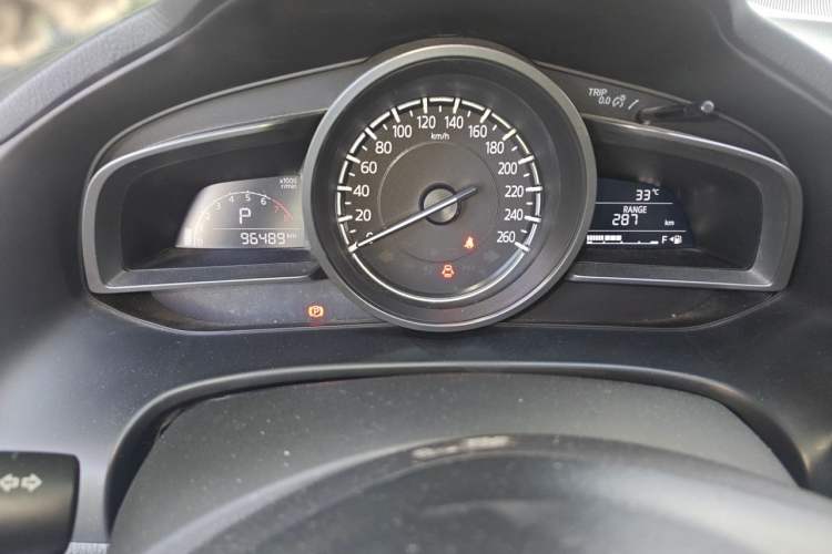 Used Mazda 3 Axela 2017 Sedan 1.5L Automatic Prestige Model China V Standard Odometer Close Up
