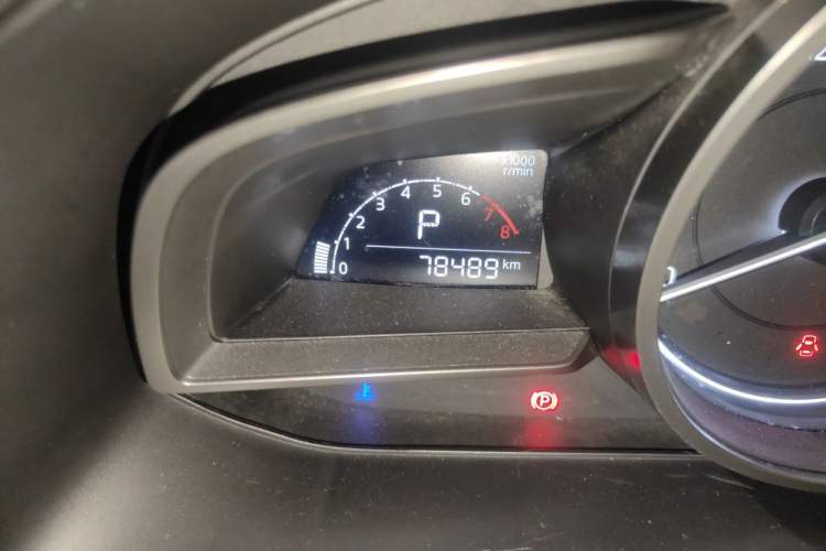 Used Mazda 3 Axela 2017 Sedan 1.5L Automatic Luxury Model Emission Standard China V Odometer Close Up