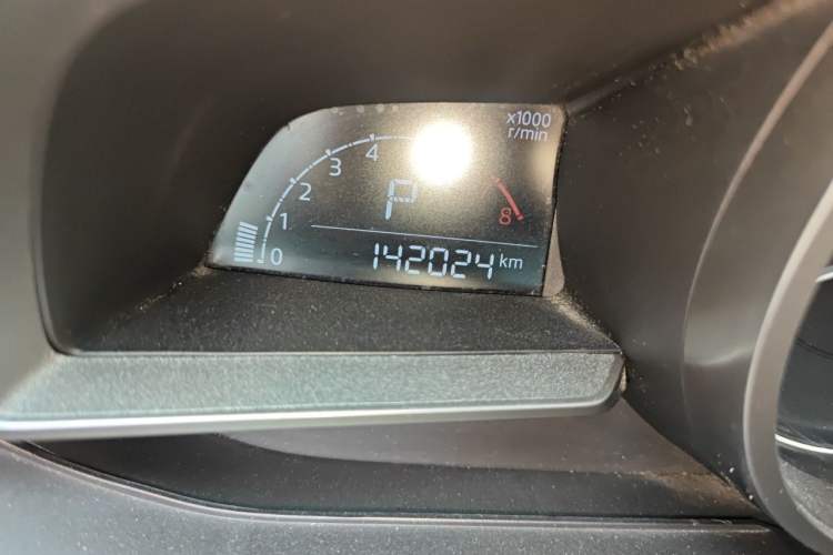 Used Mazda 3 Axela 2017 Sedan 1.5L Automatic Comfort Model Emission Standard China V Odometer Close Up