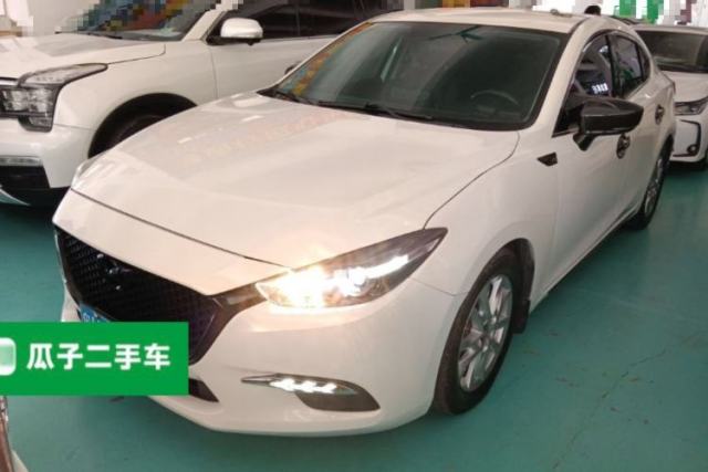 Ojetý Mazda 3 Axela 2017 Sedan 1.5L Automatic Comfort Model Emission Standard China V