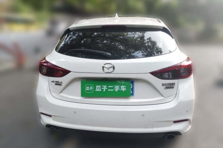 Used Mazda 3 Axela 2017 Hatchback 2.0L Automatic Luxury Model China VI Standard Rear