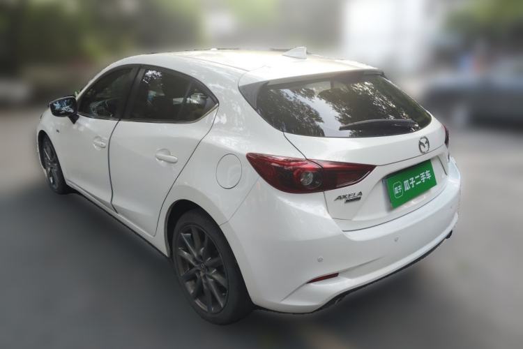 Used Mazda 3 Axela 2017 Hatchback 2.0L Automatic Luxury Model China VI Standard Rear Left 45 Deg