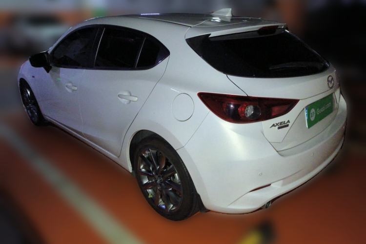 Used Mazda 3 Axela 2017 Hatchback 2.0L Automatic Luxury Model China VI Standard Rear Left 45 Deg