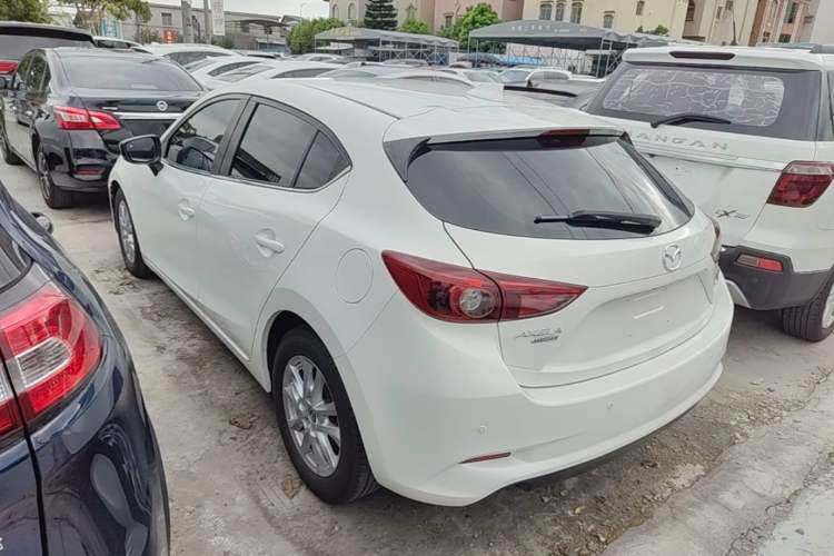Used Mazda 3 Axela 2017 Hatchback 1.5L Automatic Luxury Model China VI Standard Rear Left 45 Deg