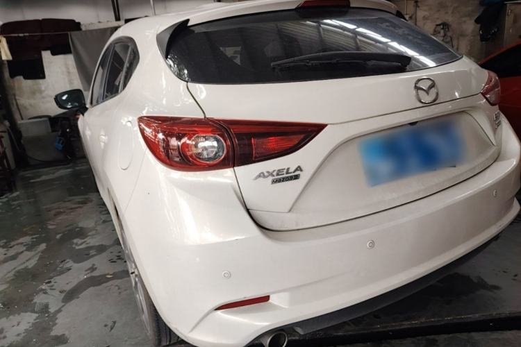 Used Mazda 3 Axela 2017 Hatchback 2.0L Automatic Luxury Model Emission Standard China V Rear Left 45 Deg