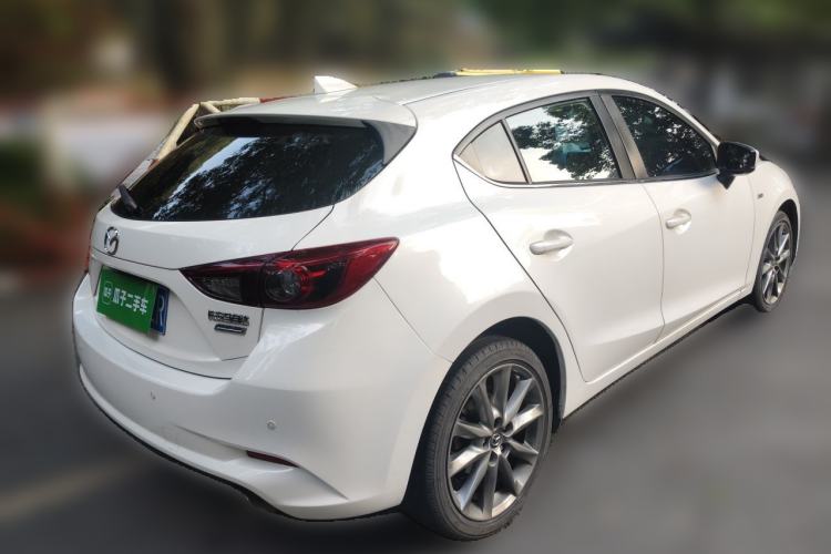 Used Mazda 3 Axela 2017 Hatchback 2.0L Automatic Luxury Model China VI Standard Rear Right 45 Deg