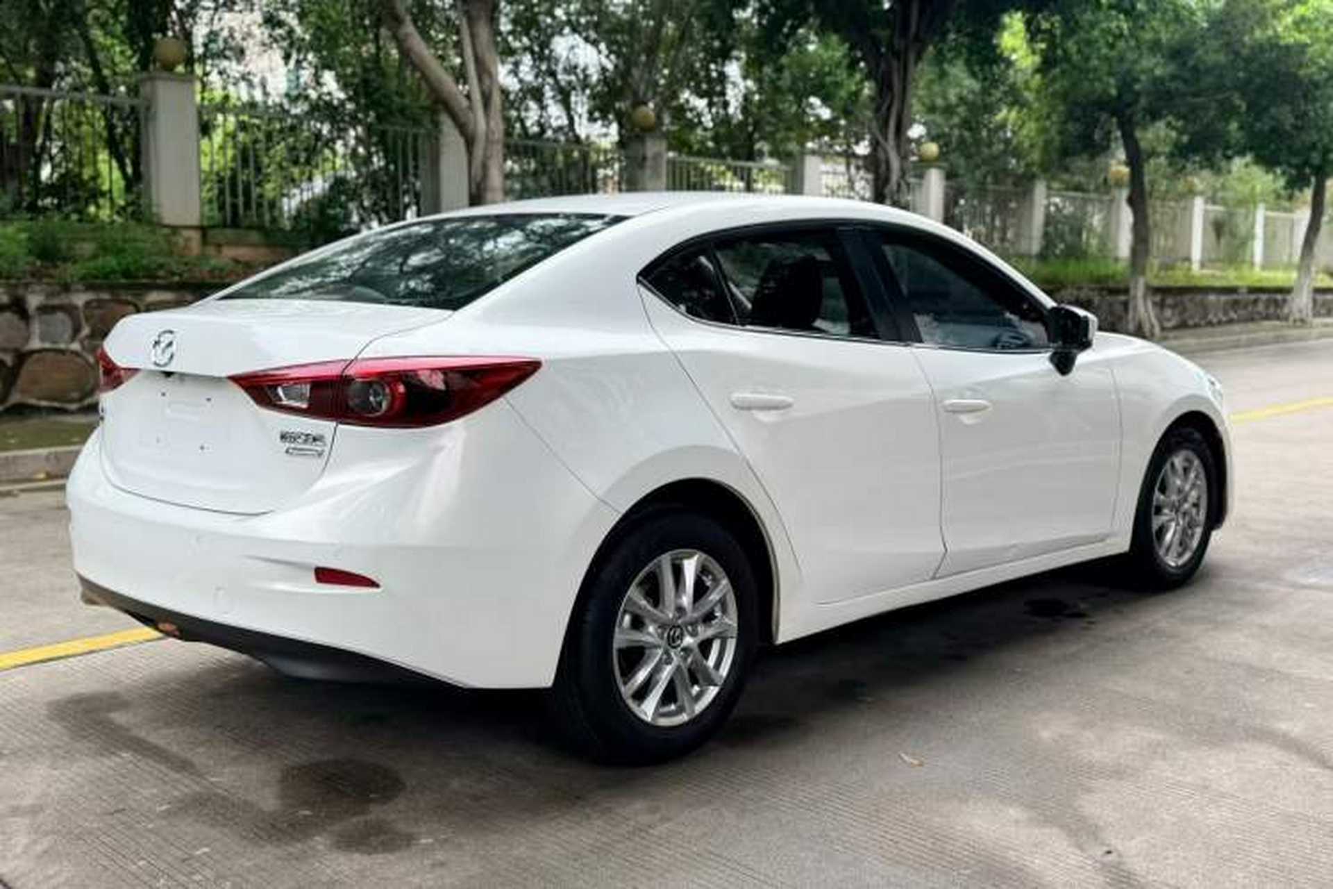 Used Mazda 3 Axela 2017 Sedan 1.5L Automatic Luxury Model Emission Standard China V Rear Right 45 Deg
