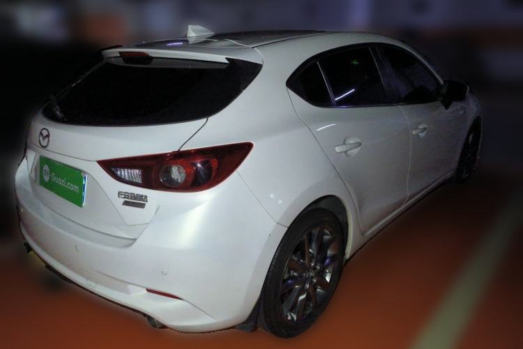 Used Mazda 3 Axela 2017 Hatchback 2.0L Automatic Luxury Model China VI Standard Rear Right 45 Deg