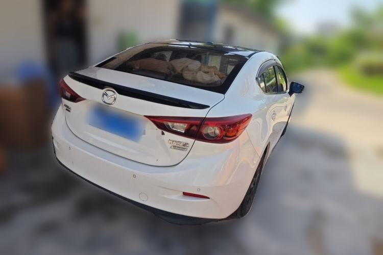 Used Mazda 3 Axela 2017 Sedan 1.5L Automatic Luxury Model China VI Standard Rear Right 45 Deg