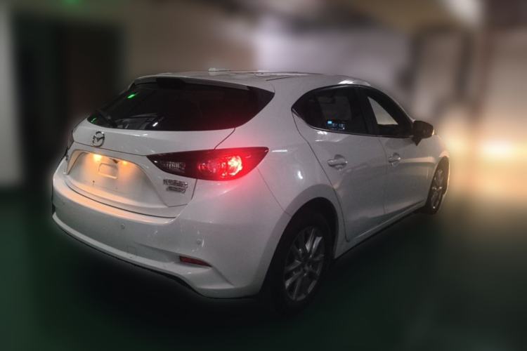 Used Mazda 3 Axela 2017 Hatchback 1.5L Automatic Comfort Model Emission Standard China V Rear Right 45 Deg