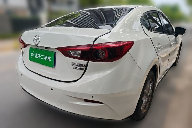 Used Mazda 3 Axela 2017 Sedan 1.5L Automatic Luxury Model China VI Standard Rear Right 45 Deg
