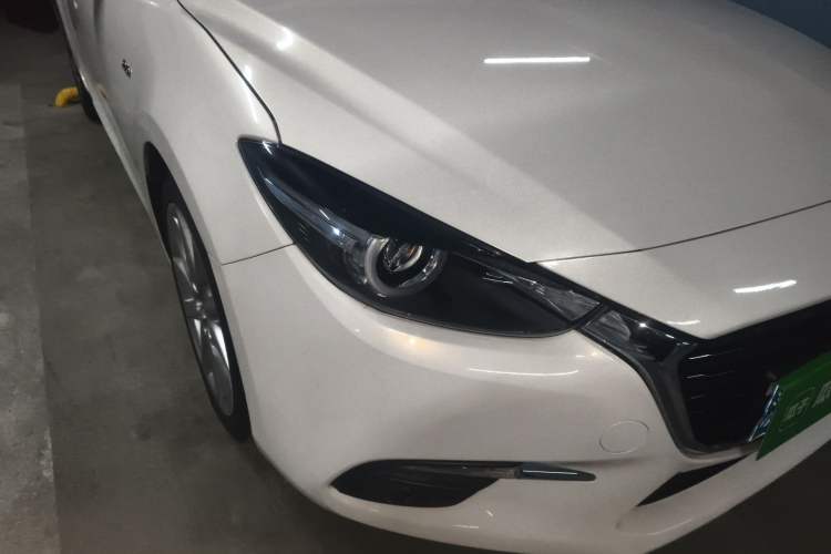 Used Mazda 3 Axela 2017 Sedan 2.0L Automatic Prestige Model China VI Standard Right Front Headlight