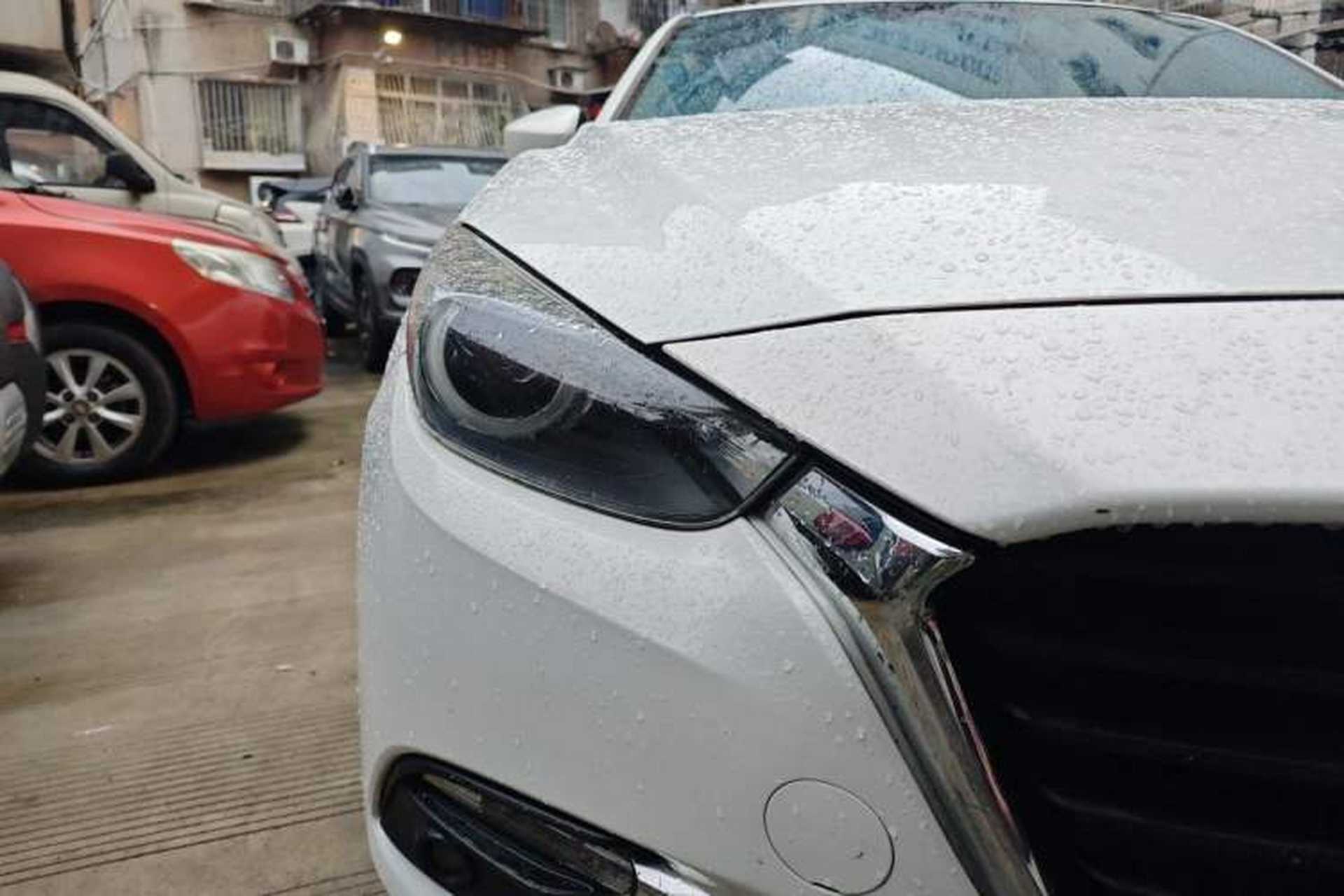 Used Mazda 3 Axela 2017 Sedan 1.5L Automatic Luxury Model Emission Standard China V Right Front Headlight