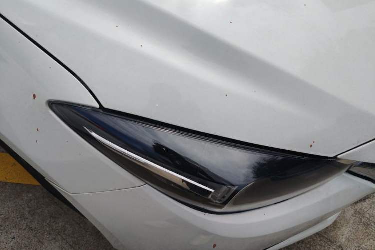 Used Mazda 3 Axela 2017 Sedan 1.5L Automatic Luxury Model Emission Standard China V Right Front Headlight