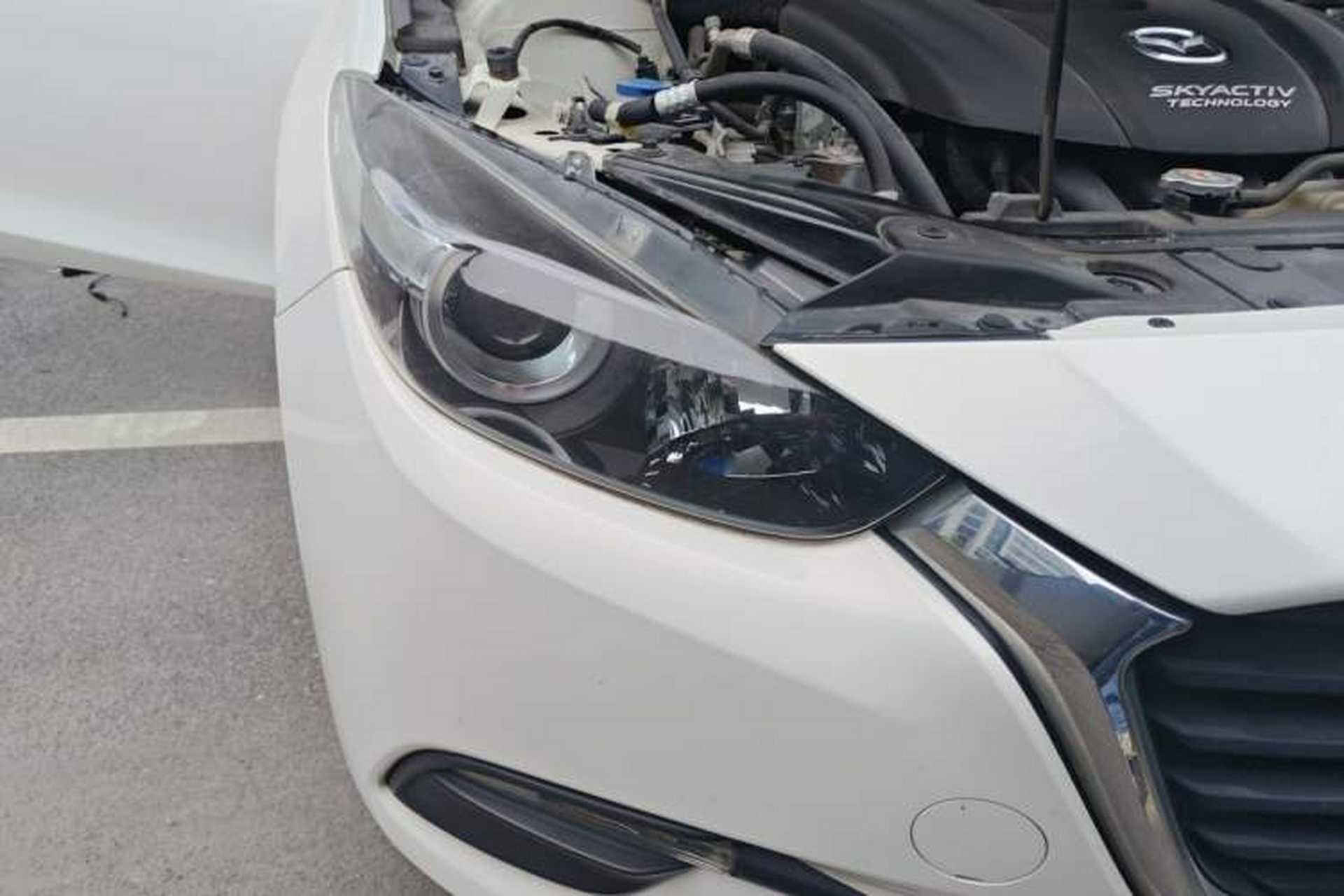Used Mazda 3 Axela 2017 Sedan 1.5L Automatic Comfort Model Emission Standard China V Right Front Headlight