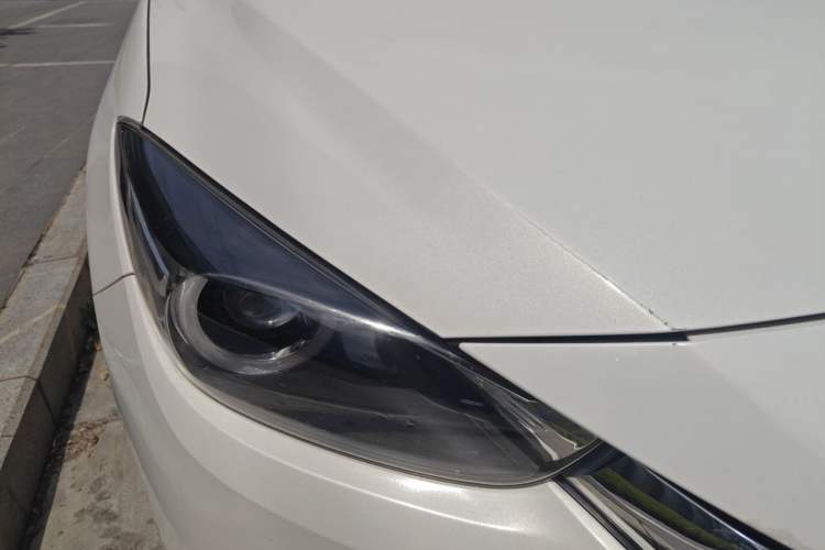 Used Mazda 3 Axela 2017 Sedan 1.5L Automatic Luxury Model Emission Standard China V Right Front Headlight