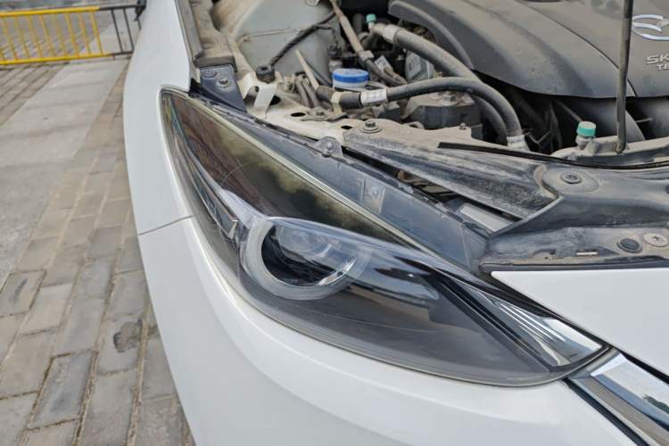 Used Mazda 3 Axela 2017 Sedan 2.0L Automatic Prestige Model China V Standard Right Front Headlight