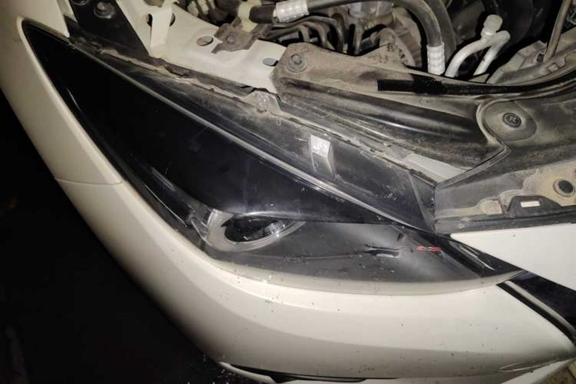 Used Mazda 3 Axela 2017 Sedan 1.5L Automatic Luxury Model Emission Standard China V Right Front Headlight