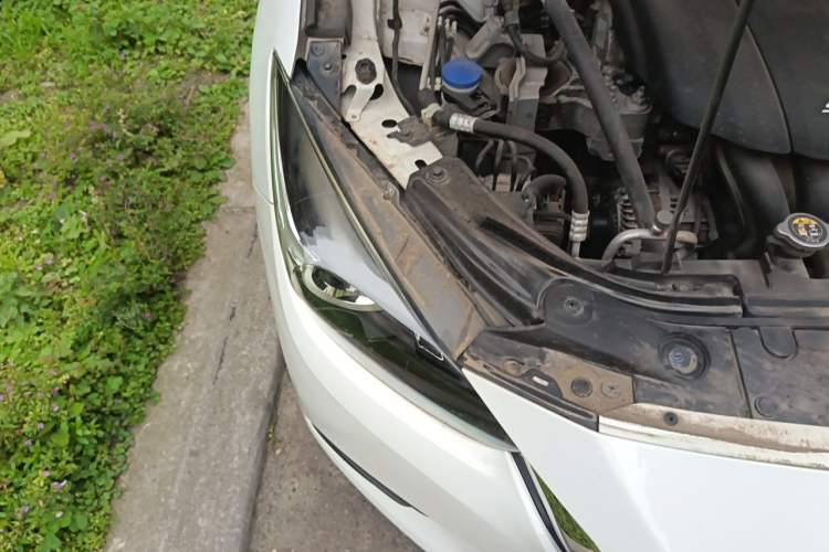 Used Mazda 3 Axela 2017 Sedan 1.5L Automatic Comfort Model Emission Standard China V Right Front Headlight