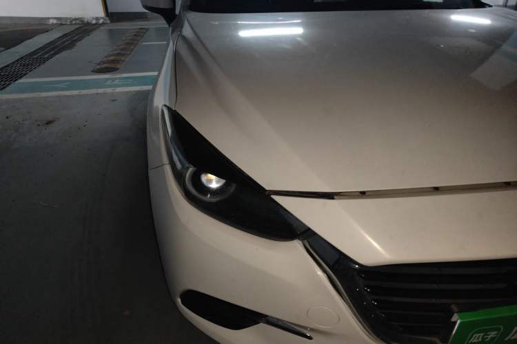Used Mazda 3 Axela 2017 Sedan 2.0L Automatic Prestige Model China V Standard Right Front Headlight