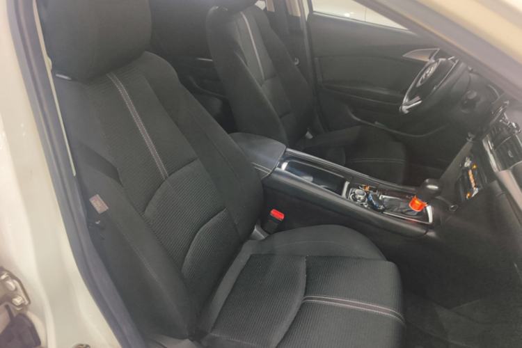 Used Mazda 3 Axela 2017 Hatchback 1.5L Automatic Luxury Model Emission Standard China V Right Front Seat