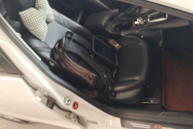 Used Mazda 3 Axela 2017 Sedan 1.5L Automatic Comfort Model Emission Standard China V Right Front Seat