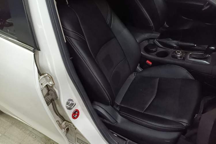 Used Mazda 3 Axela 2017 Sedan 1.5L Automatic Comfort Model Emission Standard China V Right Front Seat