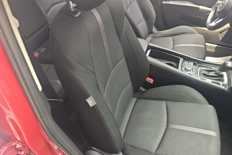 Used Mazda 3 Axela 2017 Sedan 1.5L Automatic Luxury Model Emission Standard China V Right Front Seat