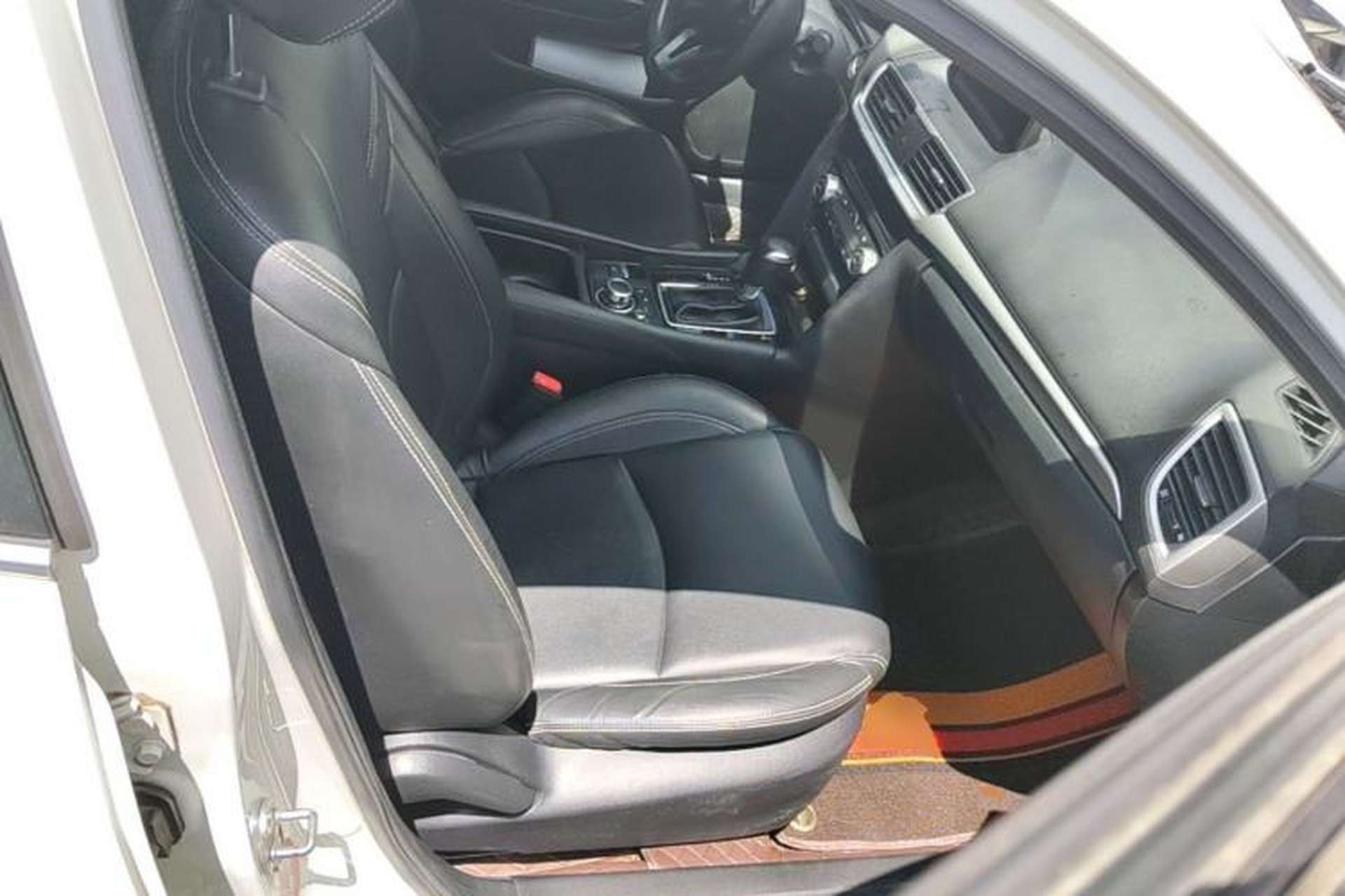 Used Mazda 3 Axela 2017 Sedan 1.5L Automatic Luxury Model Emission Standard China V Right Front Seat