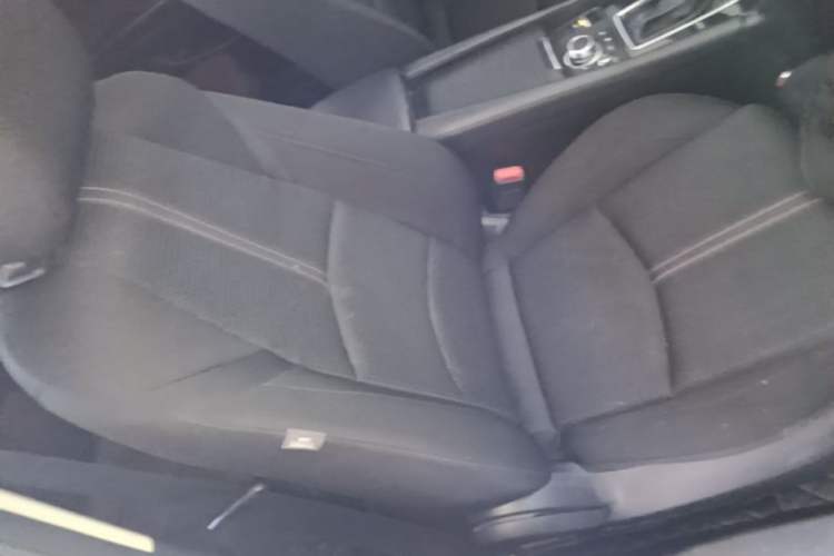 Used Mazda 3 Axela 2017 Sedan 1.5L Automatic Luxury Model Emission Standard China V Right Front Seat