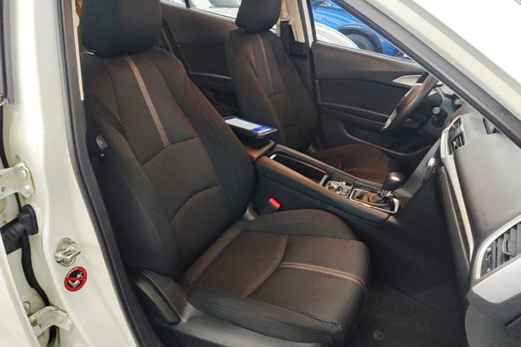 Used Mazda 3 Axela 2017 Hatchback 1.5L Automatic Luxury Model Emission Standard China V Right Front Seat