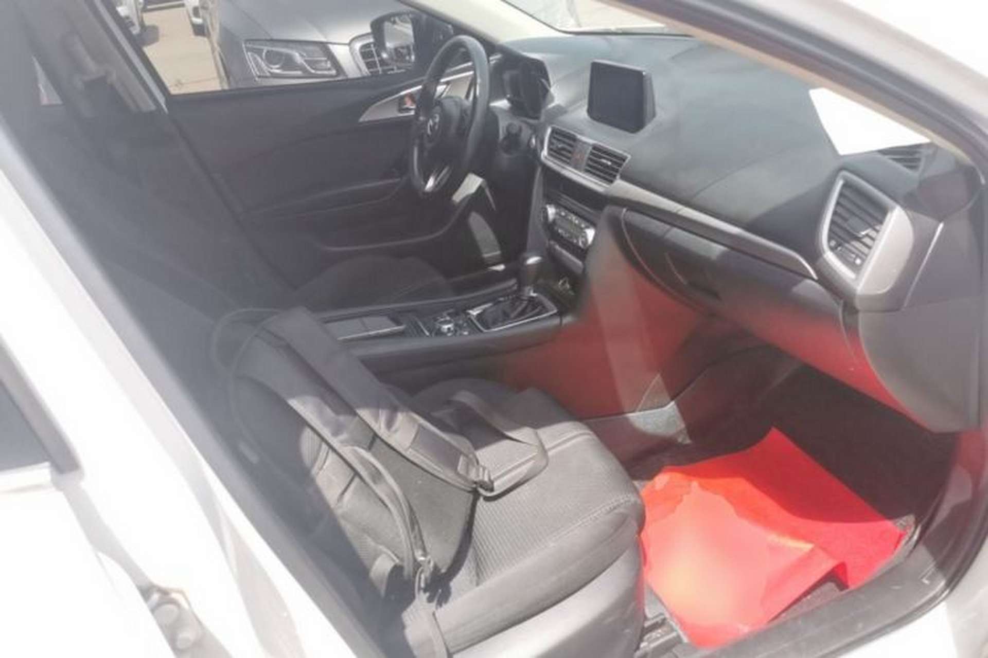Used Mazda 3 Axela 2017 Sedan 1.5L Automatic Luxury Model Emission Standard China V Right Front Seat