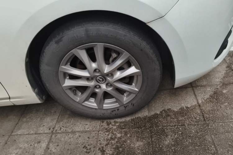 Used Mazda 3 Axela 2017 Sedan 1.5L Automatic Prestige Model China VI Standard Right Front Wheel Hub