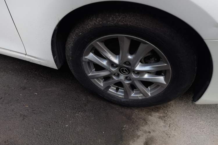 Used Mazda 3 Axela 2017 Sedan 1.5L Automatic Comfort Model Emission Standard China V Right Front Wheel Hub