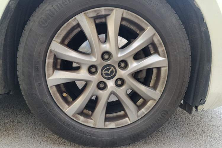 Used Mazda 3 Axela 2017 Sedan 1.5L Manual Comfort Model China VI Standard Right Front Wheel Hub