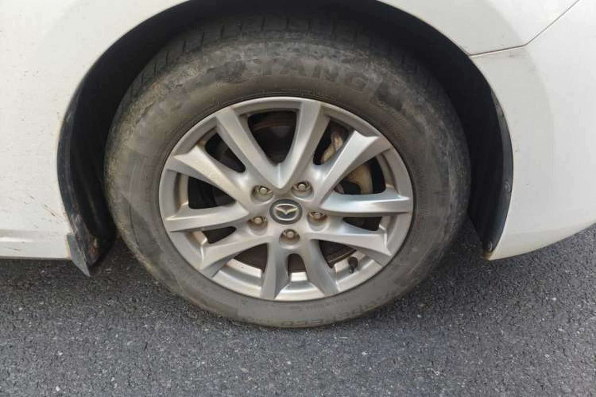 Used Mazda 3 Axela 2017 Sedan 1.5L Automatic Luxury Model Emission Standard China V Right Front Wheel Hub