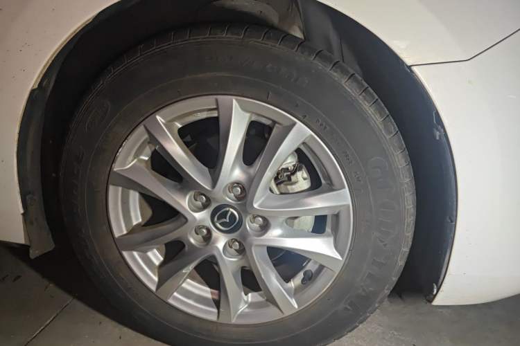 Used Mazda 3 Axela 2017 Sedan 1.5L Automatic Luxury Model Emission Standard China V Right Front Wheel Hub