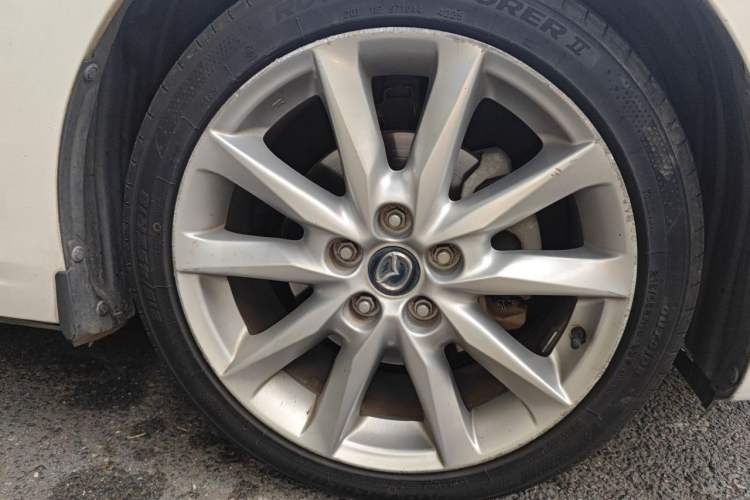 Used Mazda 3 Axela 2017 Sedan 2.0L Automatic Prestige Model China VI Standard Right Front Wheel Hub