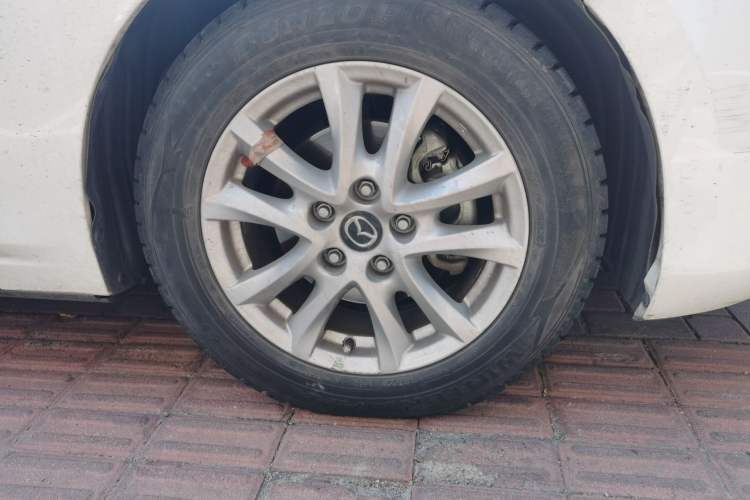 Used Mazda 3 Axela 2017 Sedan 1.5L Automatic Luxury Model Emission Standard China V Right Front Wheel Hub