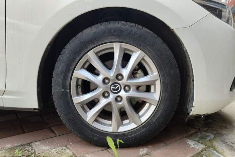 Used Mazda 3 Axela 2017 Sedan 1.5L Automatic Luxury Model China VI Standard Right Front Wheel Hub