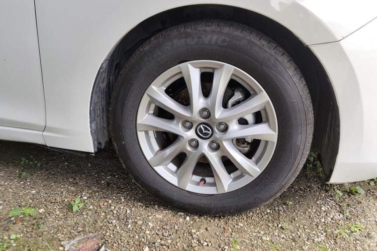 Used Mazda 3 Axela 2017 Sedan 1.5L Automatic Comfort Model Emission Standard China V Right Front Wheel Hub