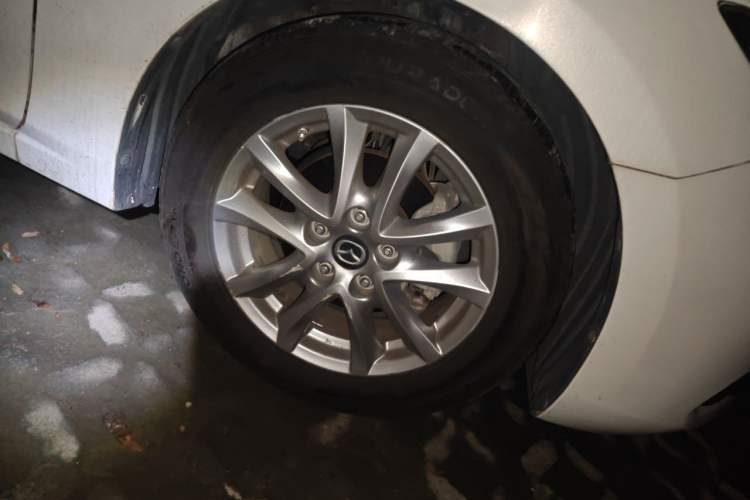 Used Mazda 3 Axela 2017 Sedan 1.5L Automatic Luxury Model China VI Standard Right Front Wheel Hub