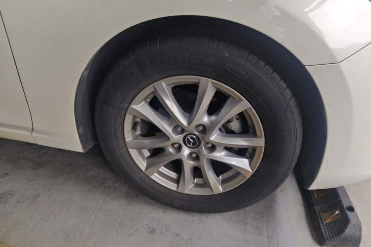 Used Mazda 3 Axela 2017 Hatchback 1.5L Automatic Luxury Model Emission Standard China V Right Front Wheel Hub